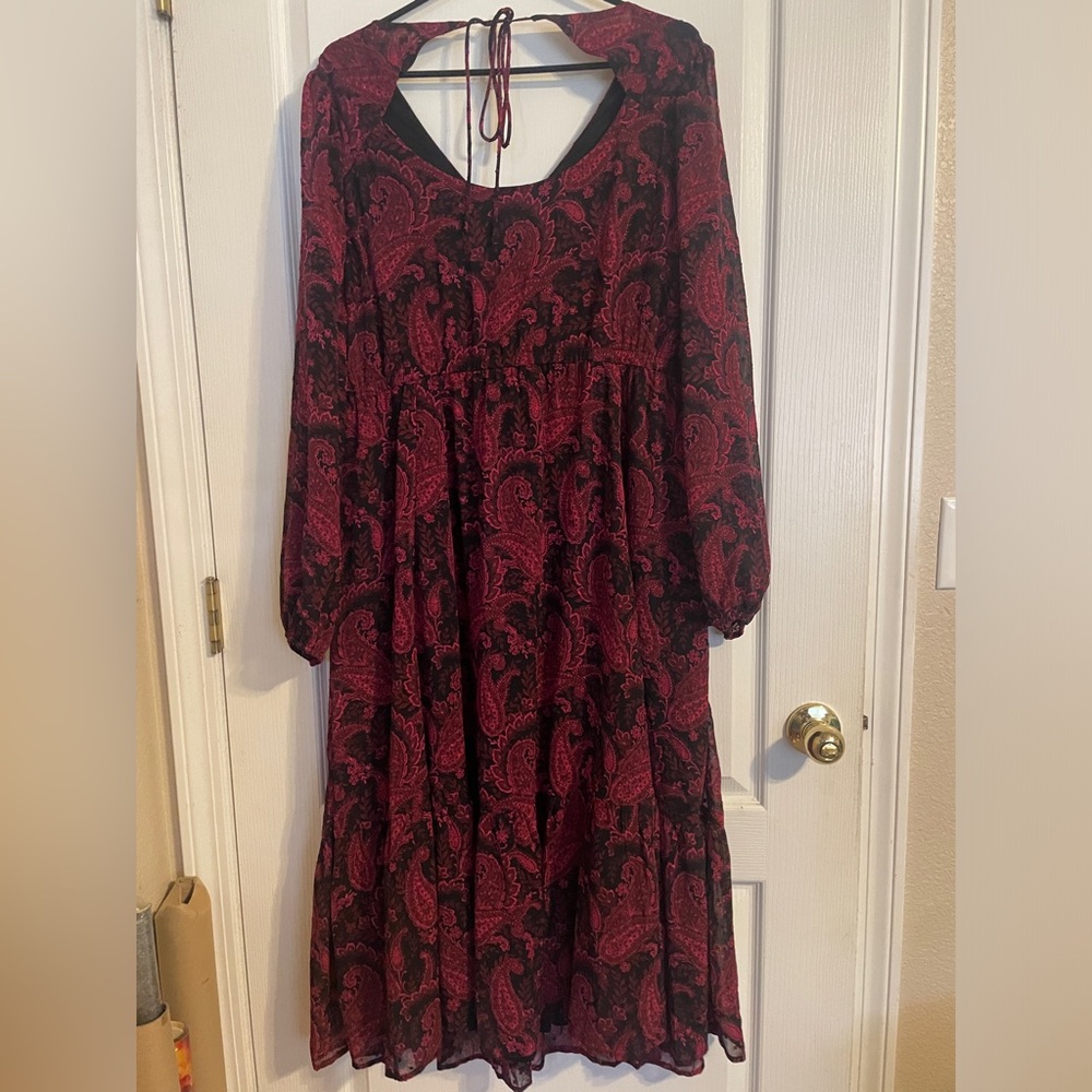 NWT Torrid Red and Black Floral Paisley Maxi Dress Size 1X Sheer Sleeve  Holiday - Picture 2 of 10